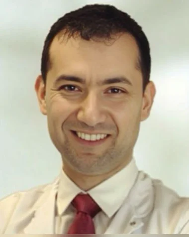 Prof. Dr. Alper Ağca portresi